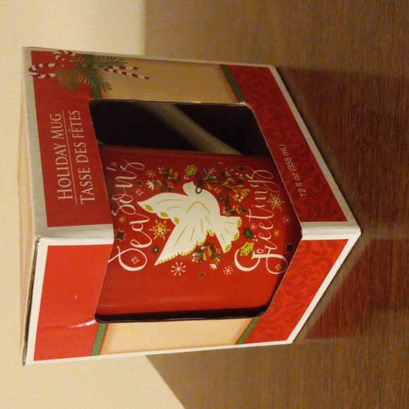 🎄🎁 Holiday Mug "Season's Greetings" - Picture 2 of 2